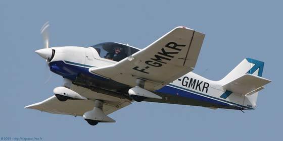 Robin DR-400/180 'R�gent'